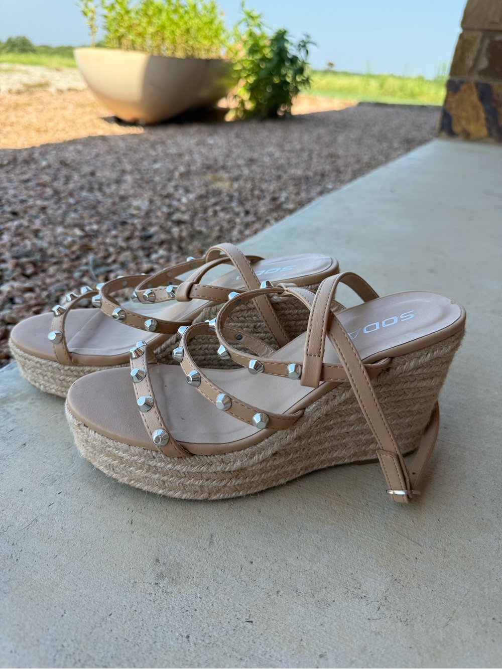 SODA Studded Tan Wedges - Picture 3 of 8